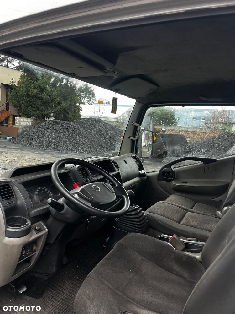 Nissan Cabstar 2.5 D - 8