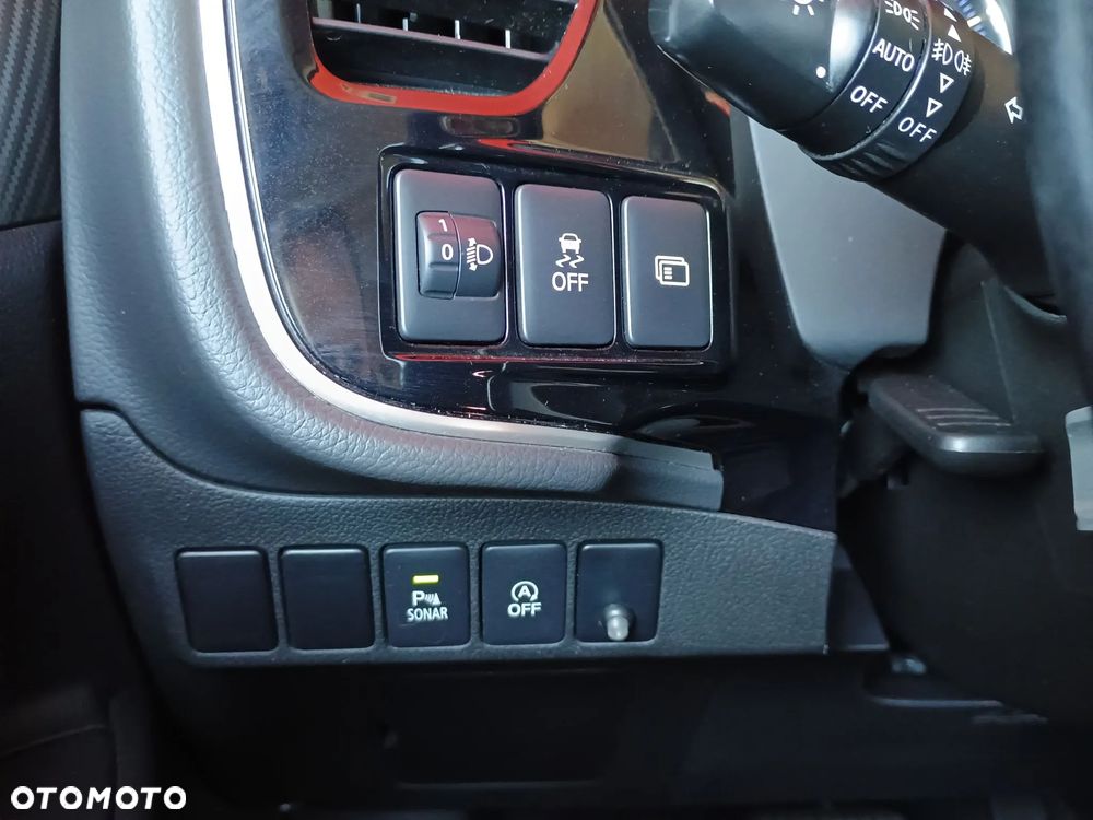 Mitsubishi Outlander 2.0 4WD Invite - 20