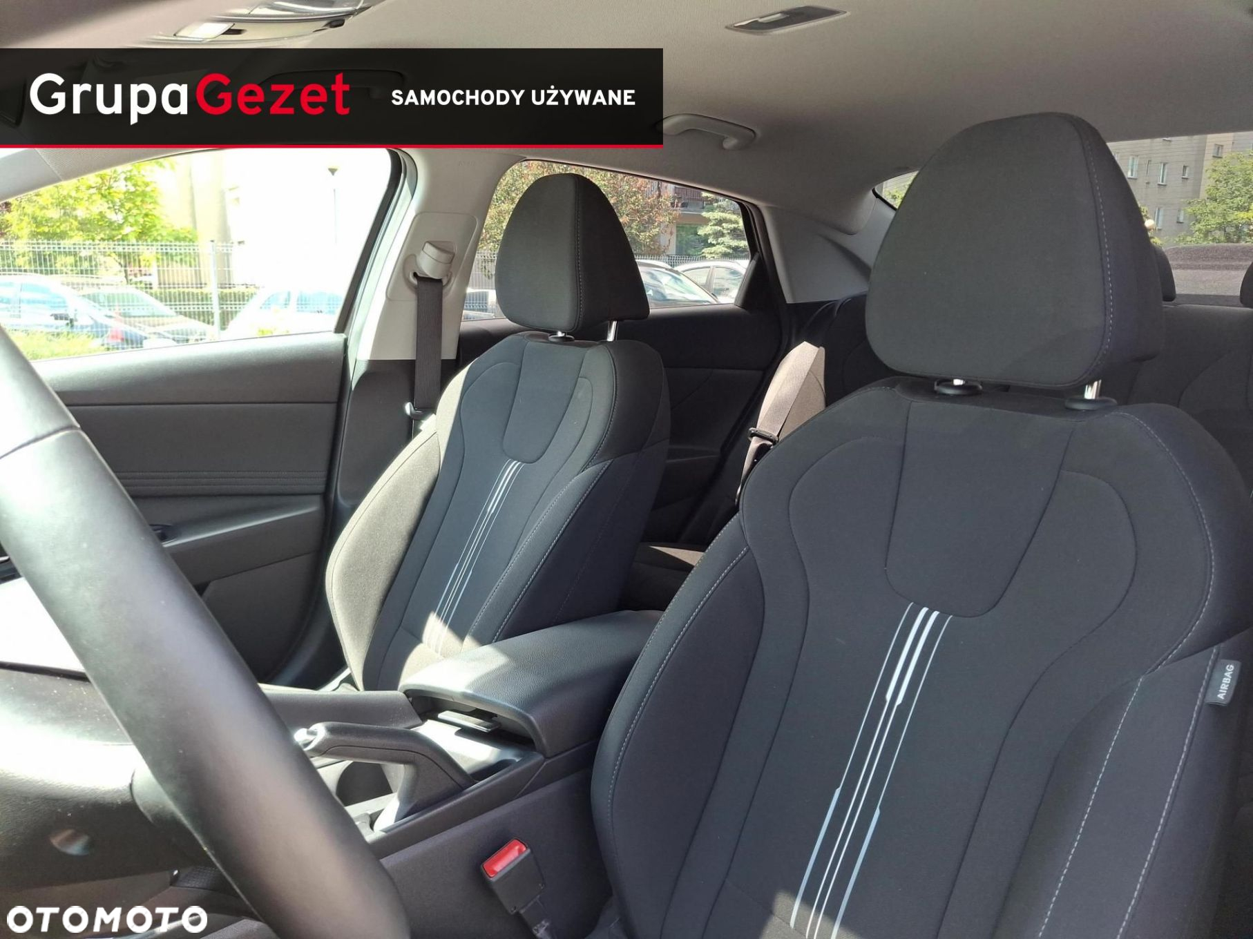 Hyundai Elantra - 10