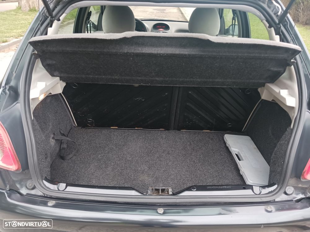 Peugeot 206 1.1 Black & Silver - 30