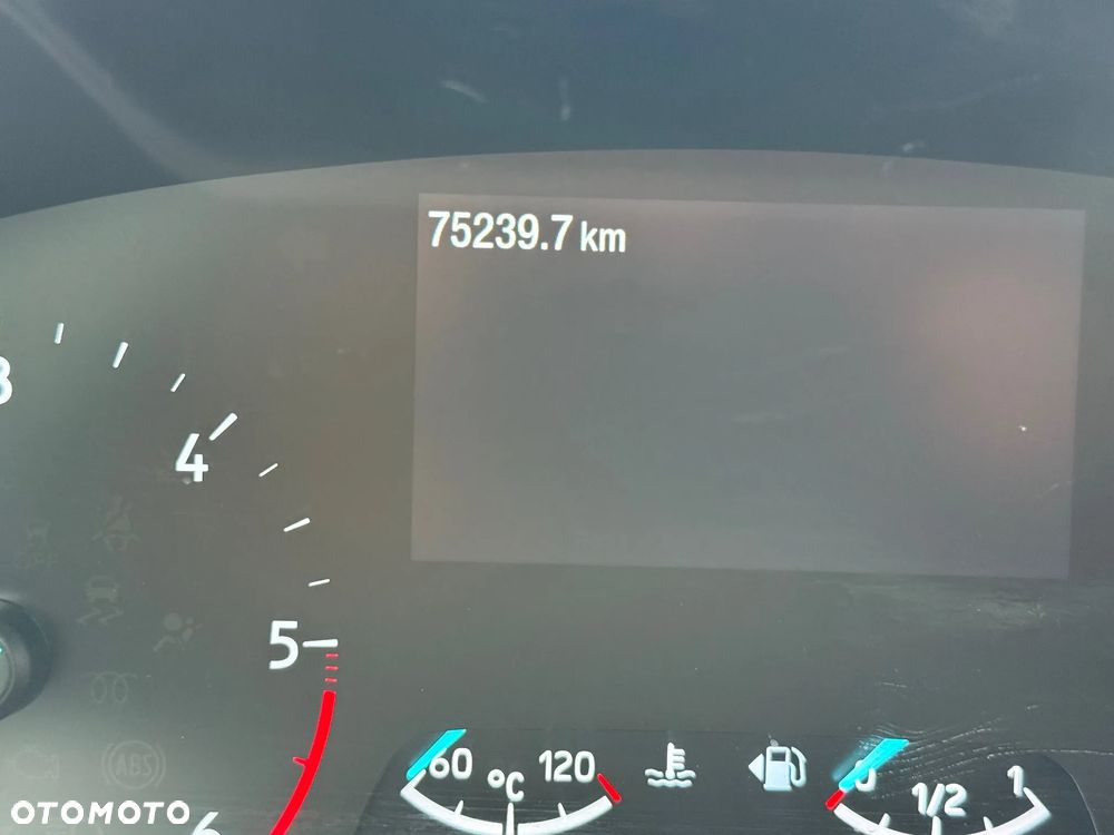 Ford Focus 2.0 EcoBlue Active - 23