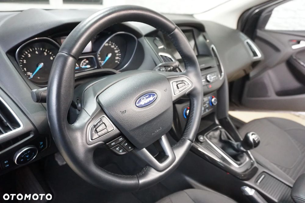 Ford Focus 1.6 FF Ambiente - 21