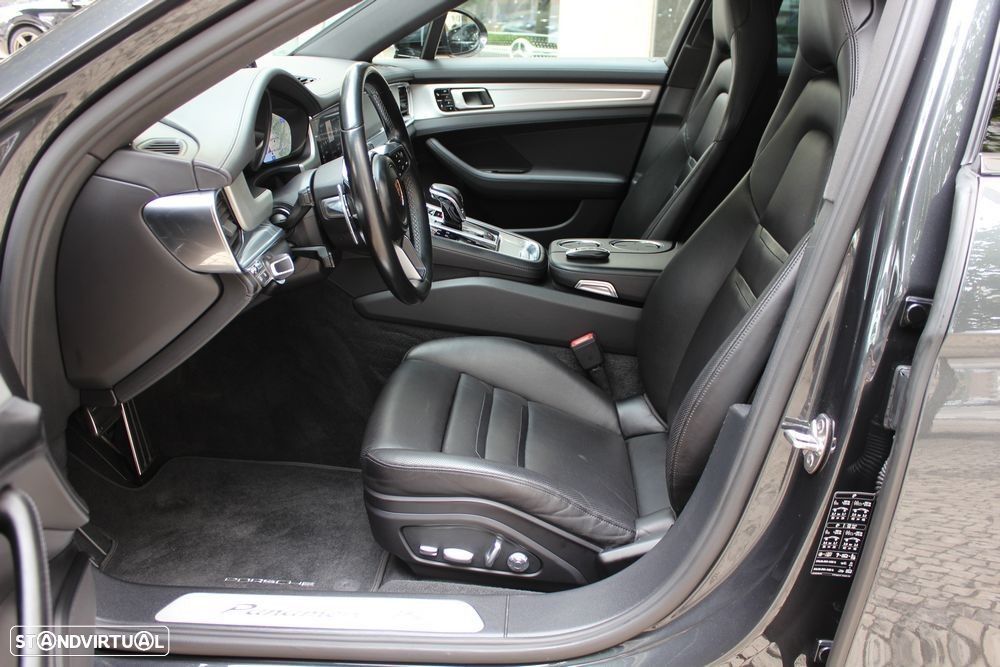 Porsche Panamera 4 S - 16