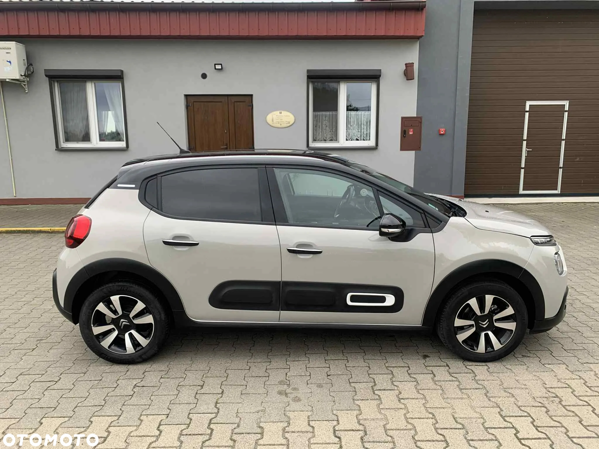 Citroën C3 Pure Tech 82 SHINE - 30