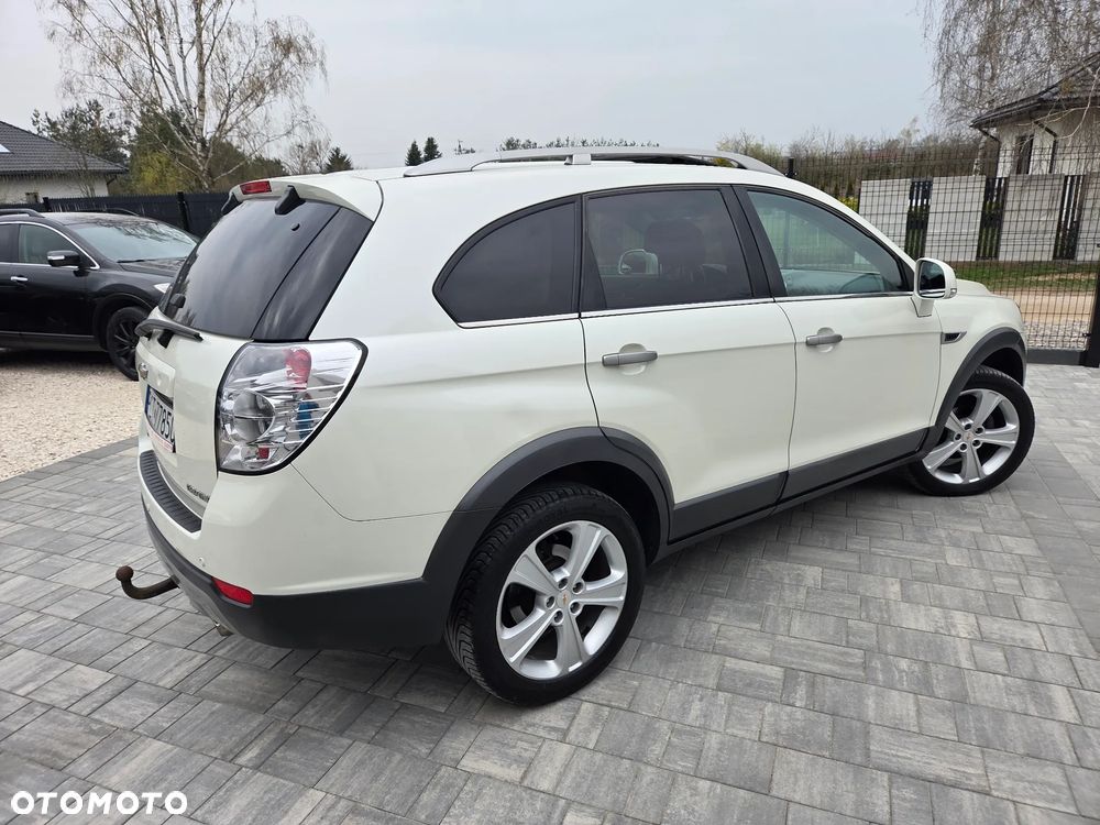 Chevrolet Captiva 2.2 D LTZ - 9
