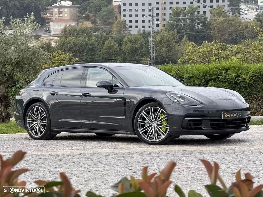 Porsche Panamera Sport Turismo 4 E-Hybrid