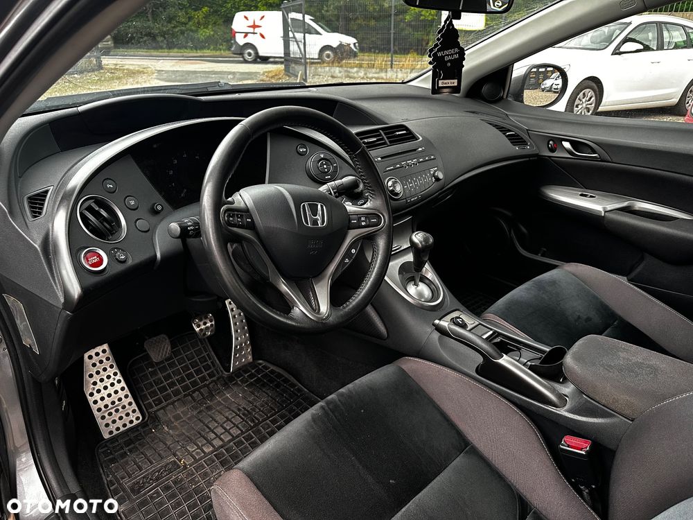 Honda Civic 1.4 i-VTEC - 12