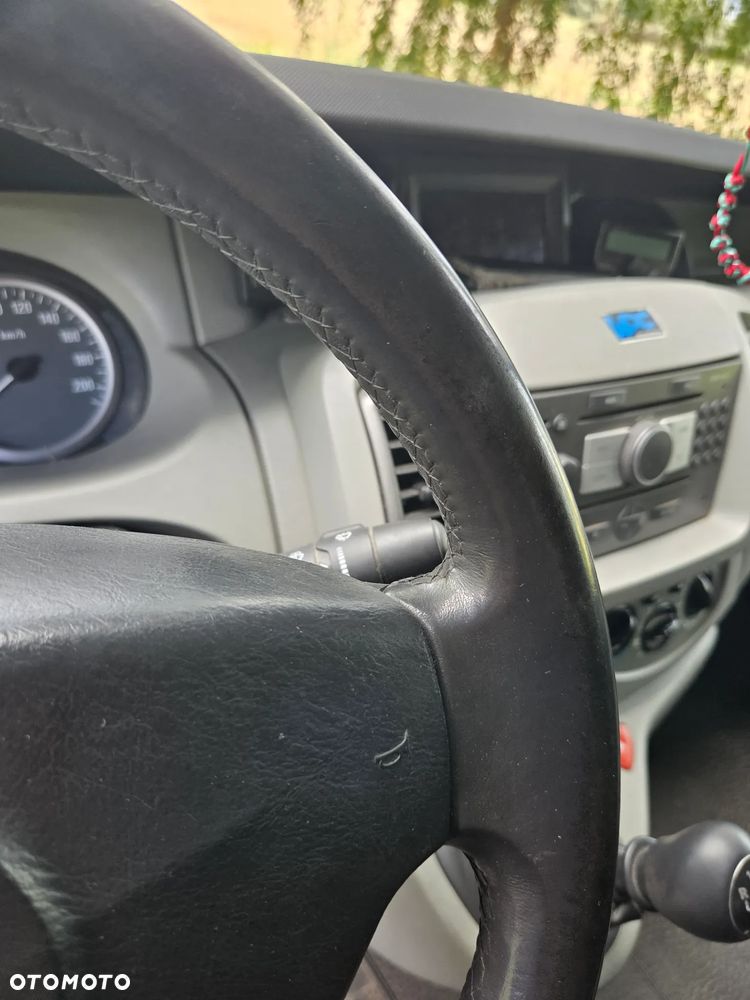 Opel Vivaro - 11
