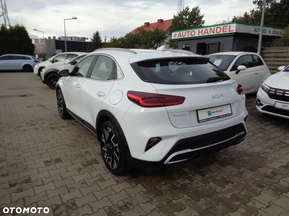 Kia XCeed 1.5 T-GDI Business Line DCT - 7