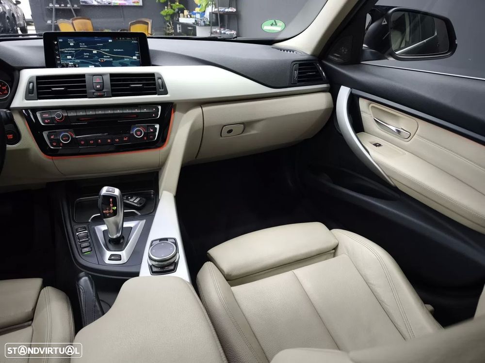 BMW 330 e iPerformance Line Luxury Purity - 34