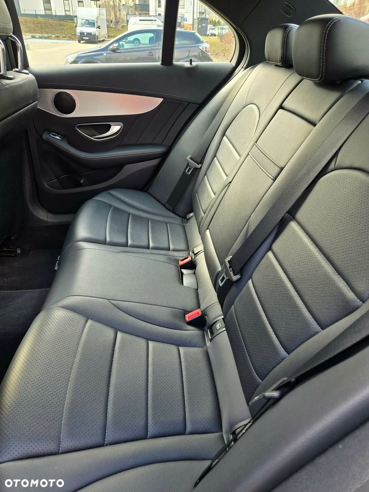 Mercedes-Benz Klasa C 200 4-Matic 7G-TRONIC - 18