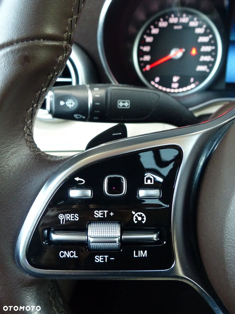 Mercedes-Benz GLC 200 4-Matic - 35