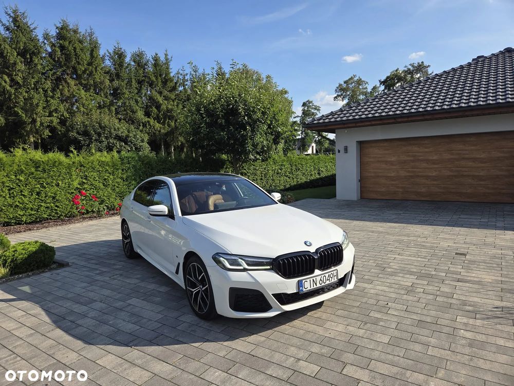 BMW Seria 5 520d xDrive - 4