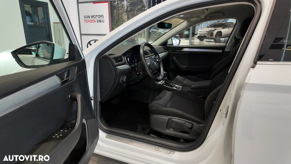 Skoda Superb 2.0 TDI DSG Ambition - 11