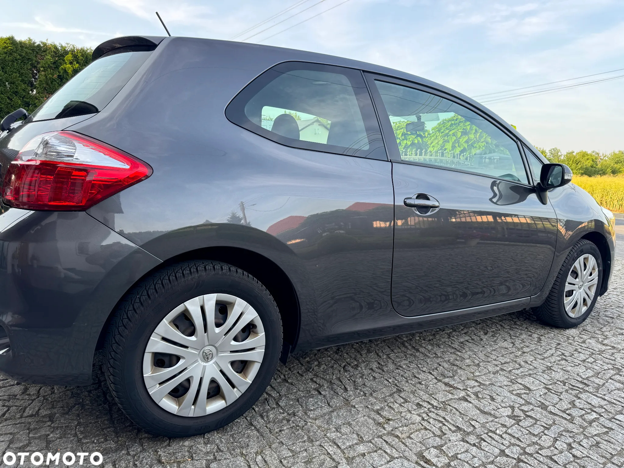 Toyota Auris 1.6 Premium - 12