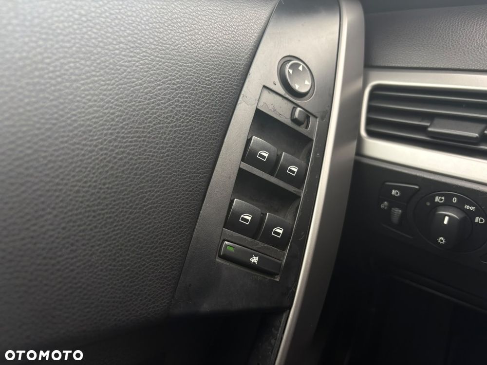 BMW Seria 5 525d - 36