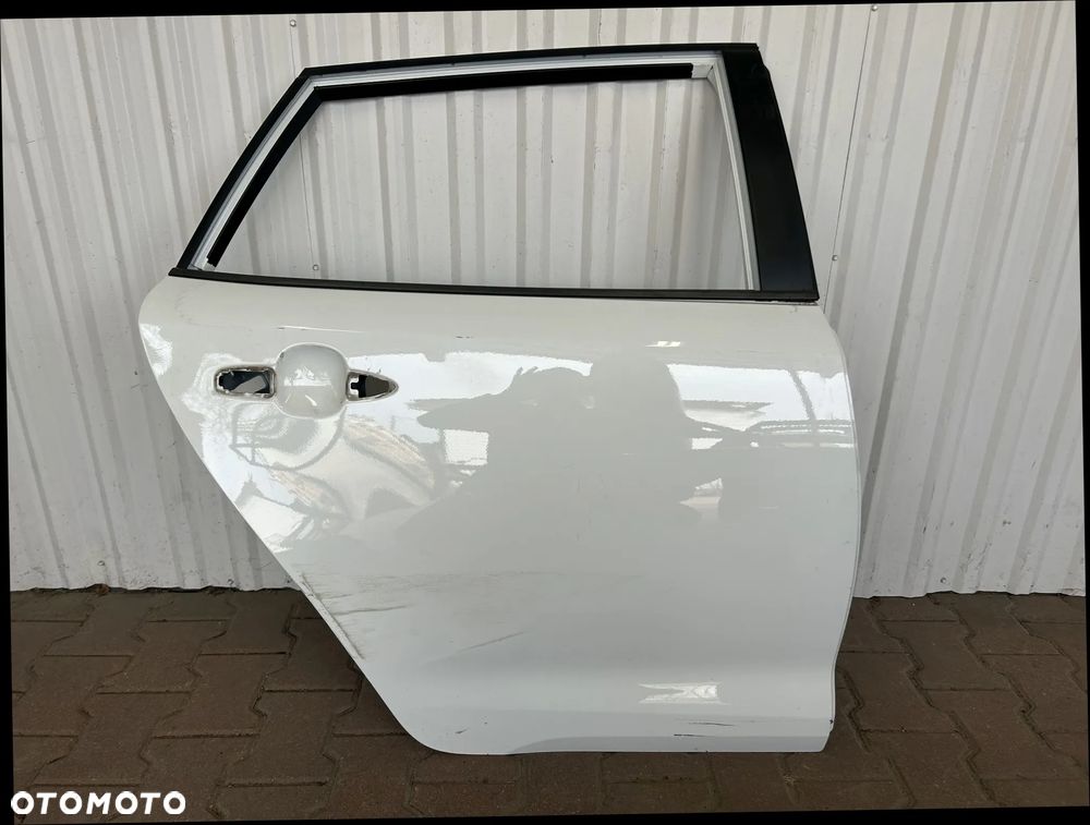 TOYOTA COROLLA E21 KOMBI 2019- DRZWI PRAWE TYLNE TYŁ LISTWA ZGARNIAJĄCA RAMKA NAKŁADKA SŁUPKA NA SŁUPEK - 3