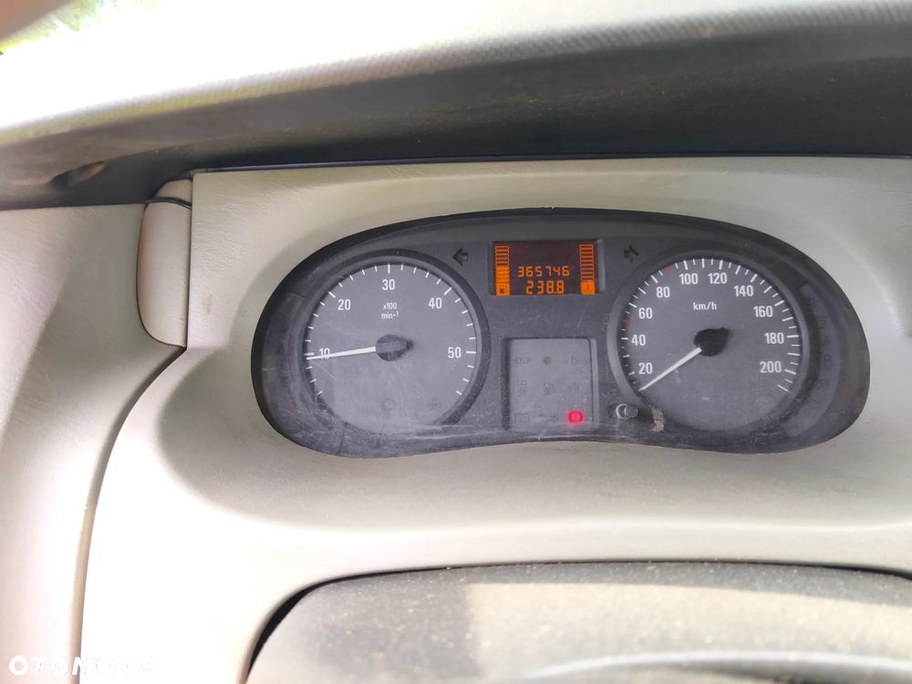Opel Vivaro - 9