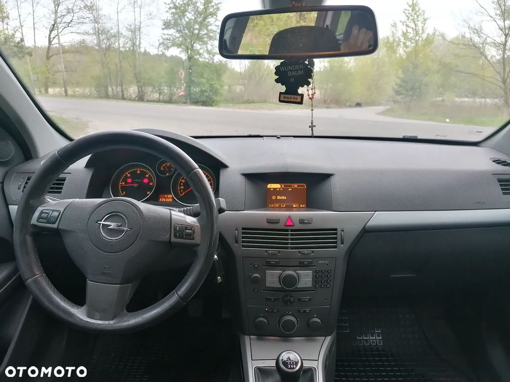 Opel Astra 1.9 CDTI Edition - 10