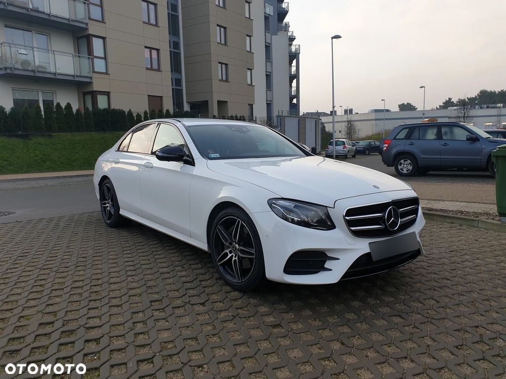 Mercedes-Benz Klasa E 220 d 4-Matic 9G-TRONIC - 5