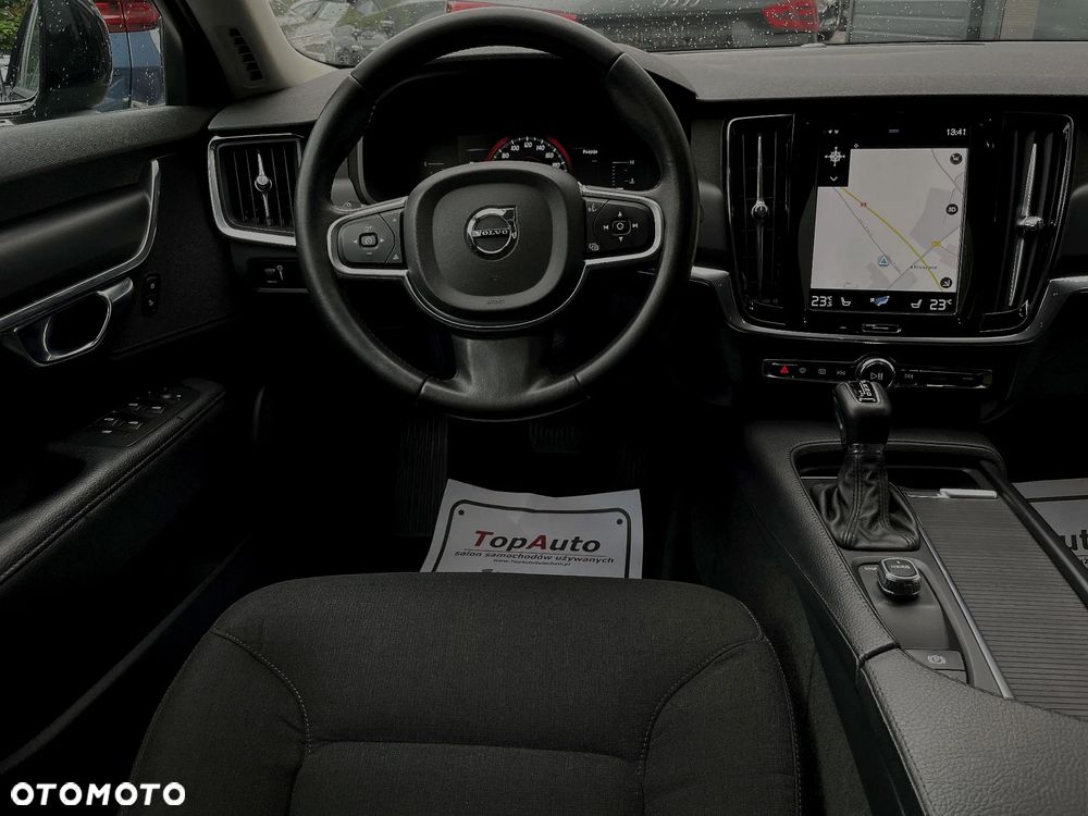 Volvo V90 D4 SCR Momentum - 35