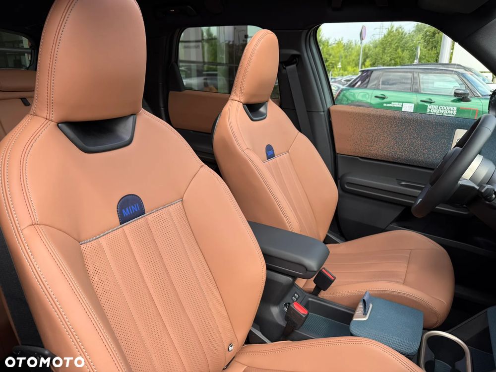 MINI Countryman C mHEV Linia Favoured - 16