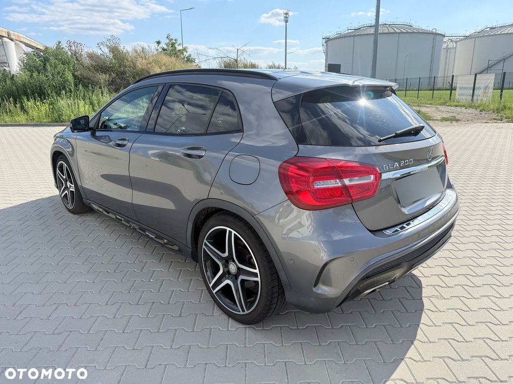 Mercedes-Benz GLA 200 7G-DCT AMG Line - 6