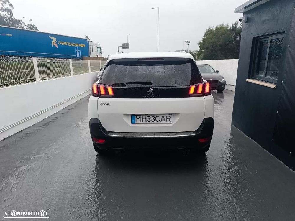 Peugeot 5008 PureTech 130 Stop & Start Allure Pack - 9