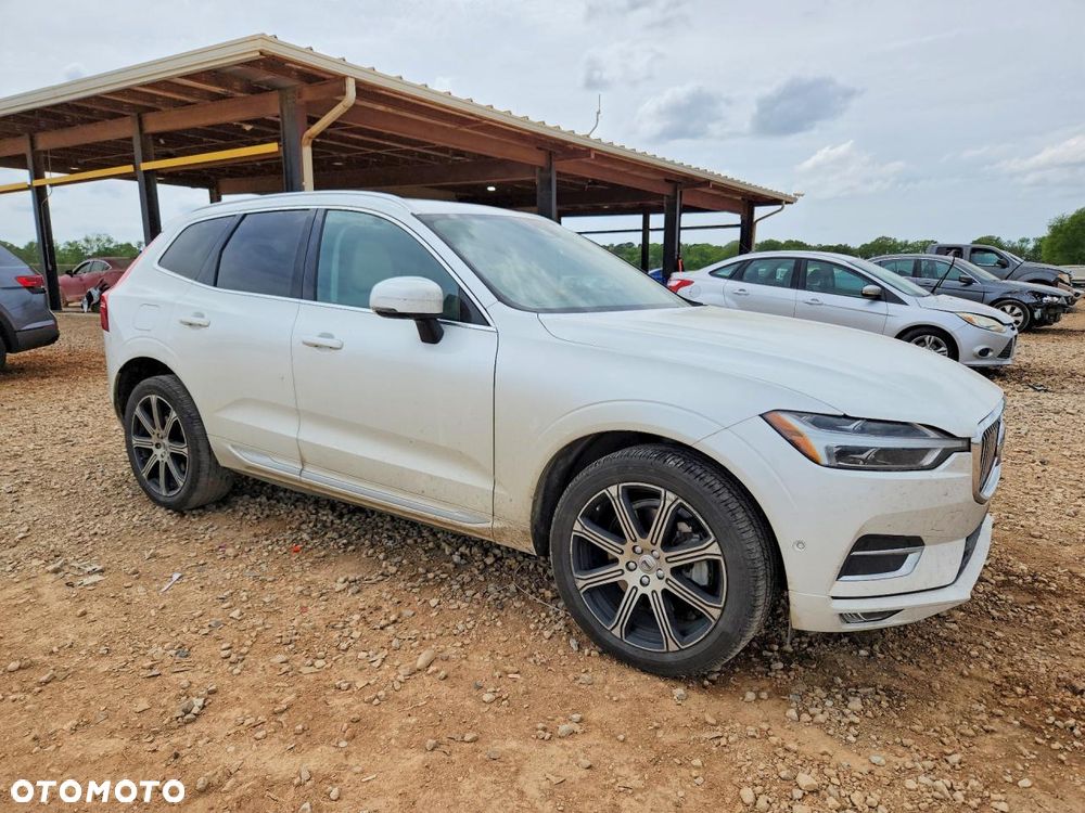 Volvo XC 60 T5 AWD Geartronic Momentum - 4
