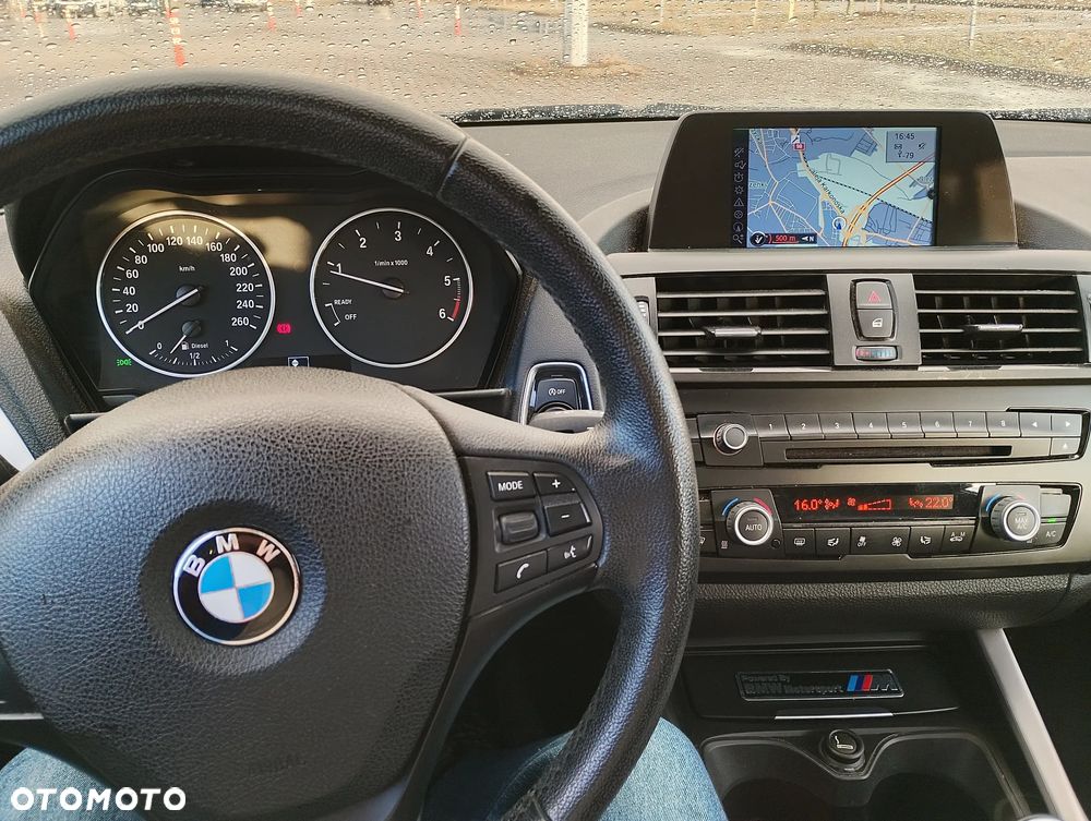 BMW Seria 1 114d Sport Line - 2