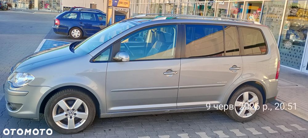 Volkswagen Touran - 9