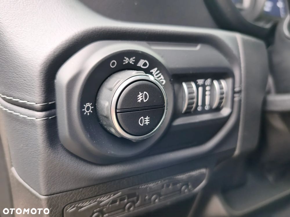 Jeep Wrangler Unlimited GME 2.0 Turbo Sahara - 39