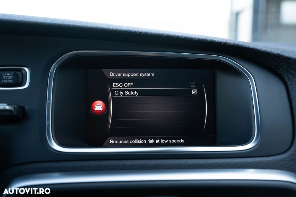 Volvo V40 T3 Geartronic RDesign - 29
