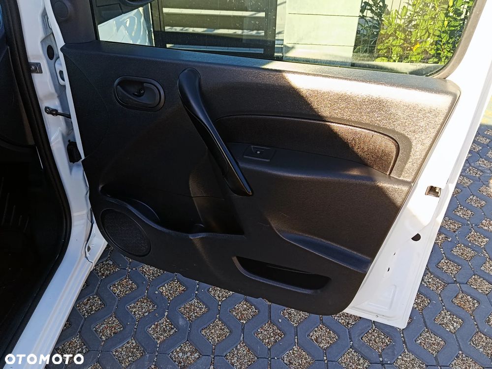 Renault Kangoo / NV250 - 28