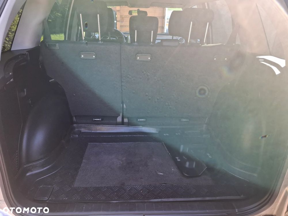 Suzuki Grand Vitara 1.9 DDiS Premium EU5 - 10