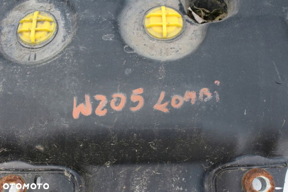 Zbiornik Adblue Mercedes C-Klasa W205 - 2