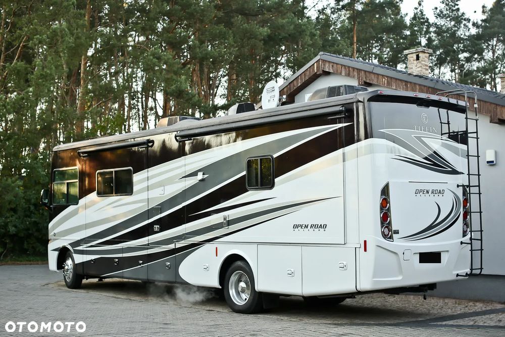 Ford F53 Tiffin - 4