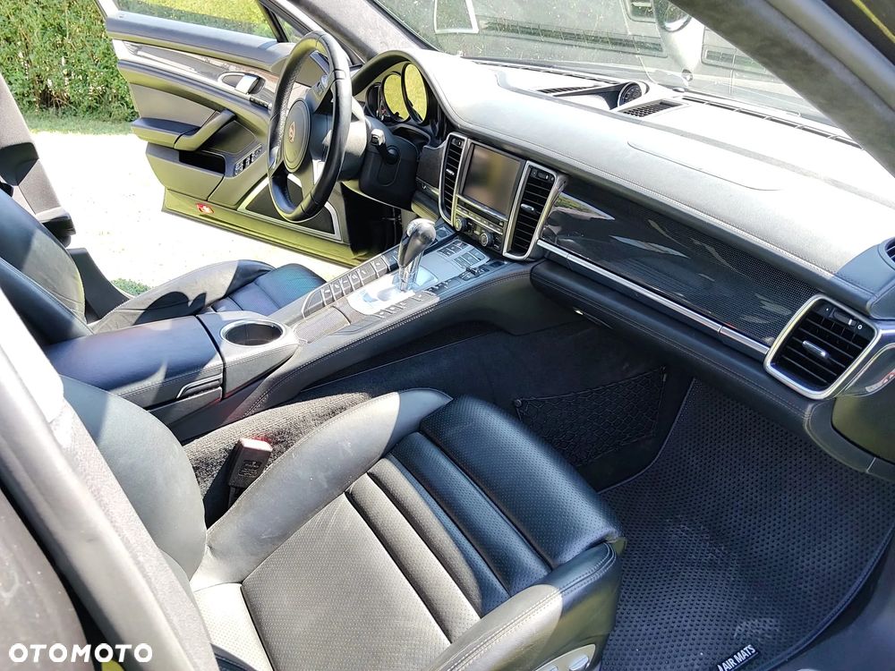 Porsche Panamera Turbo S - 13