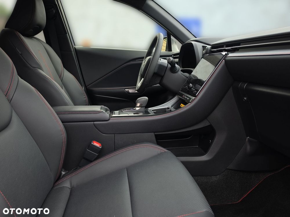 Lexus LBX 1.5 Hybrid Emotion - 22