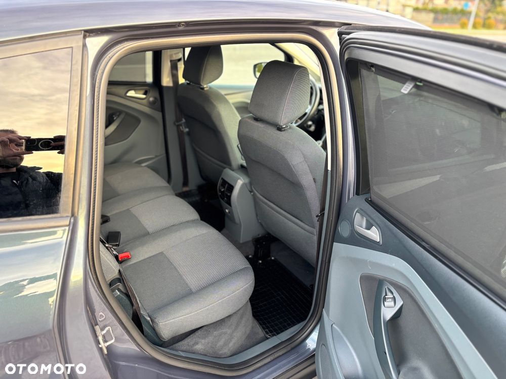 Ford C-MAX - 13