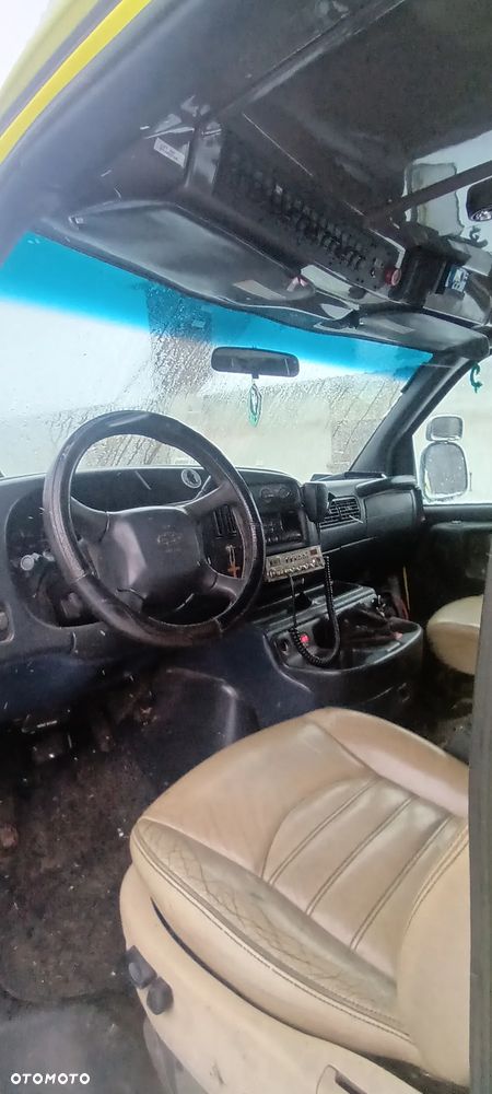 Chevrolet Express - 4