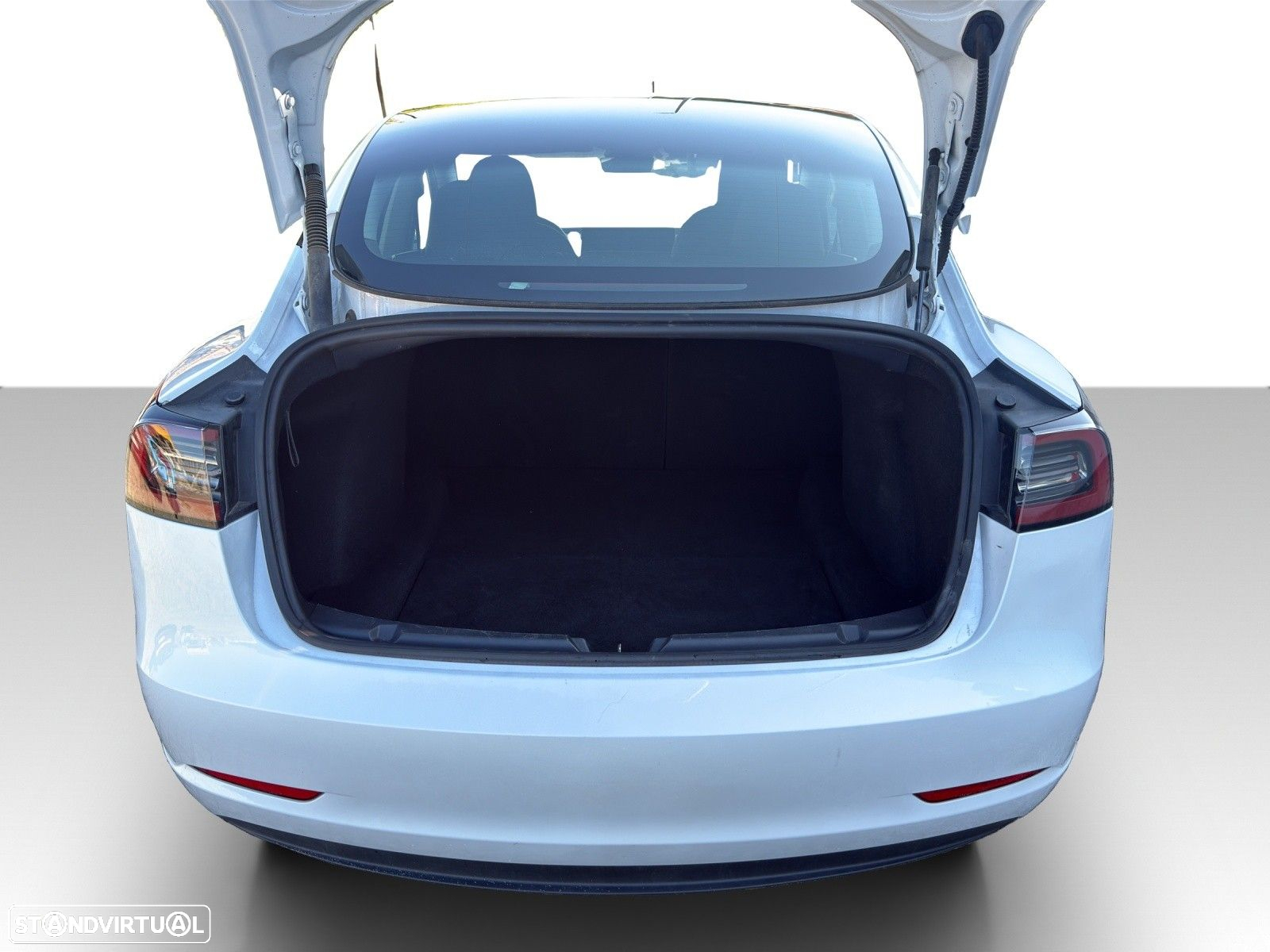 Tesla Model 3 RWD - 16