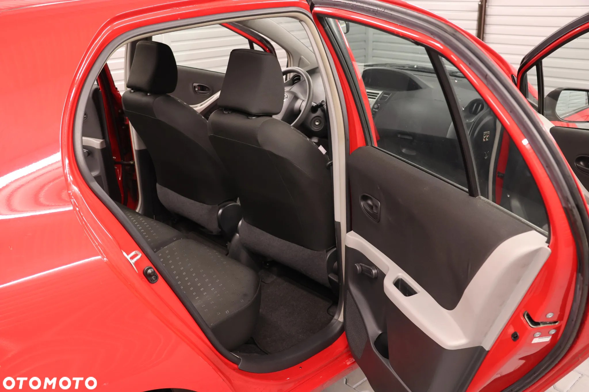 Toyota Yaris 1.0 Active - 12