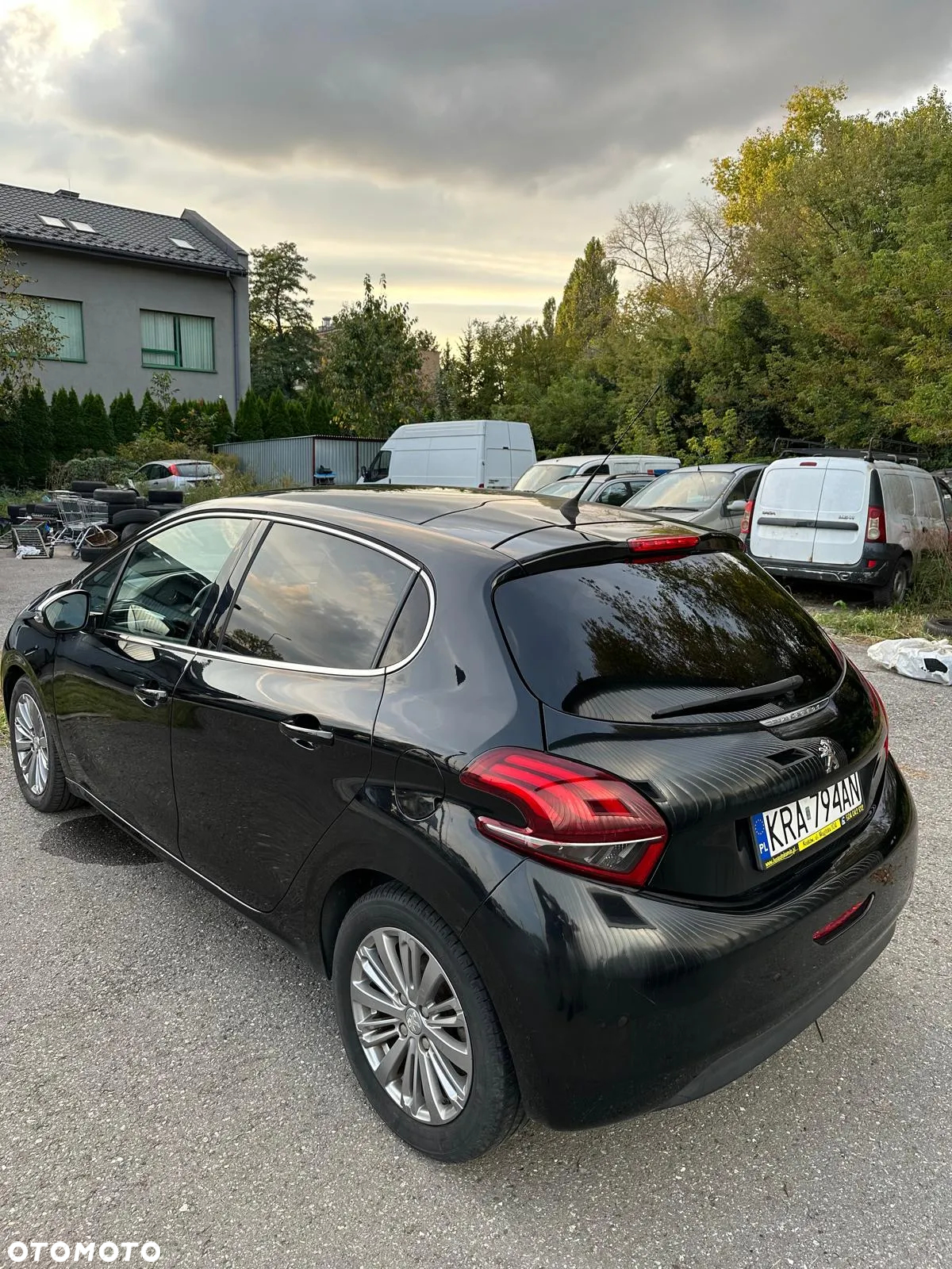 Peugeot 208 - 6