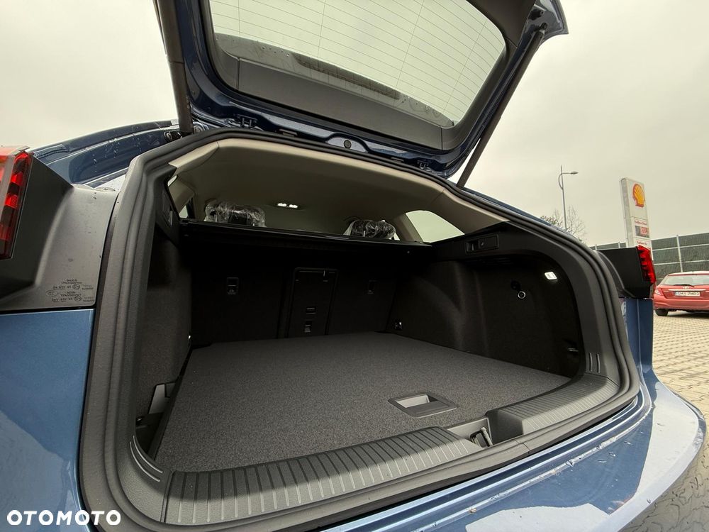 Volkswagen Golf - 32