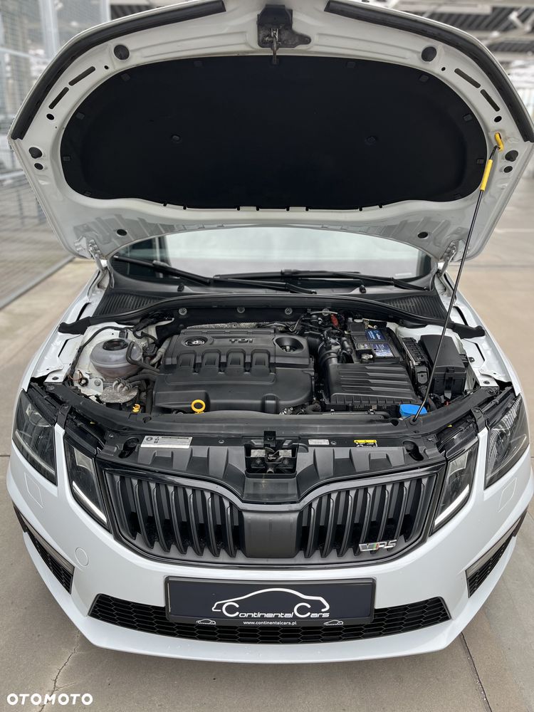 Skoda Octavia 2.0 TDI RS Challenge DSG - 29
