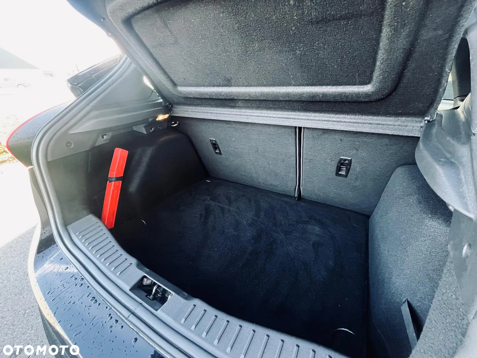 Ford Focus Turnier 1.5 EcoBoost Start-Stopp-System ST-Line - 18