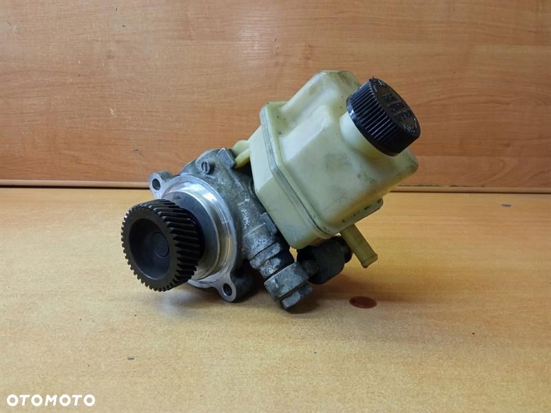 POMPA WSPOMAGANIA MAZDA 626 III GD 2.0 D - 1