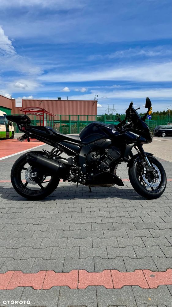 Yamaha FZS - 4