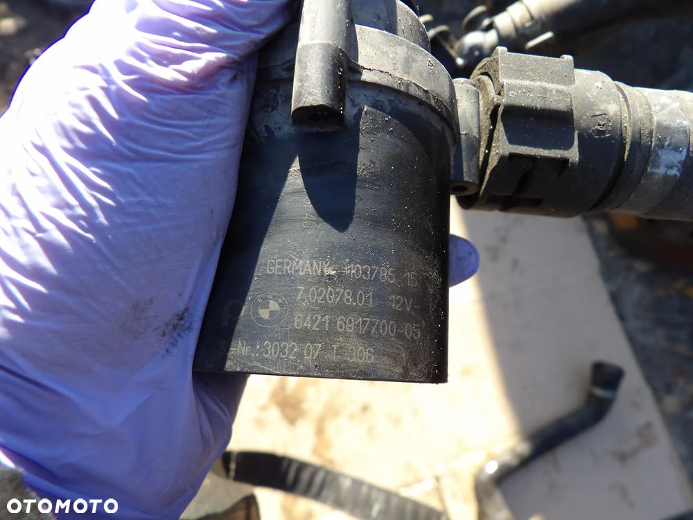 BMW - E60,E61,E63,E64 - DODATKOWA POMPA WODY - 6917700 - 2